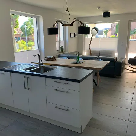 Reusenhaus Nord Nyaraló Breege